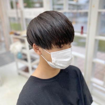 メンズのナチュラルストレートパーマ 沖縄 那覇の縮毛矯正は専門美容室ヘアアクト